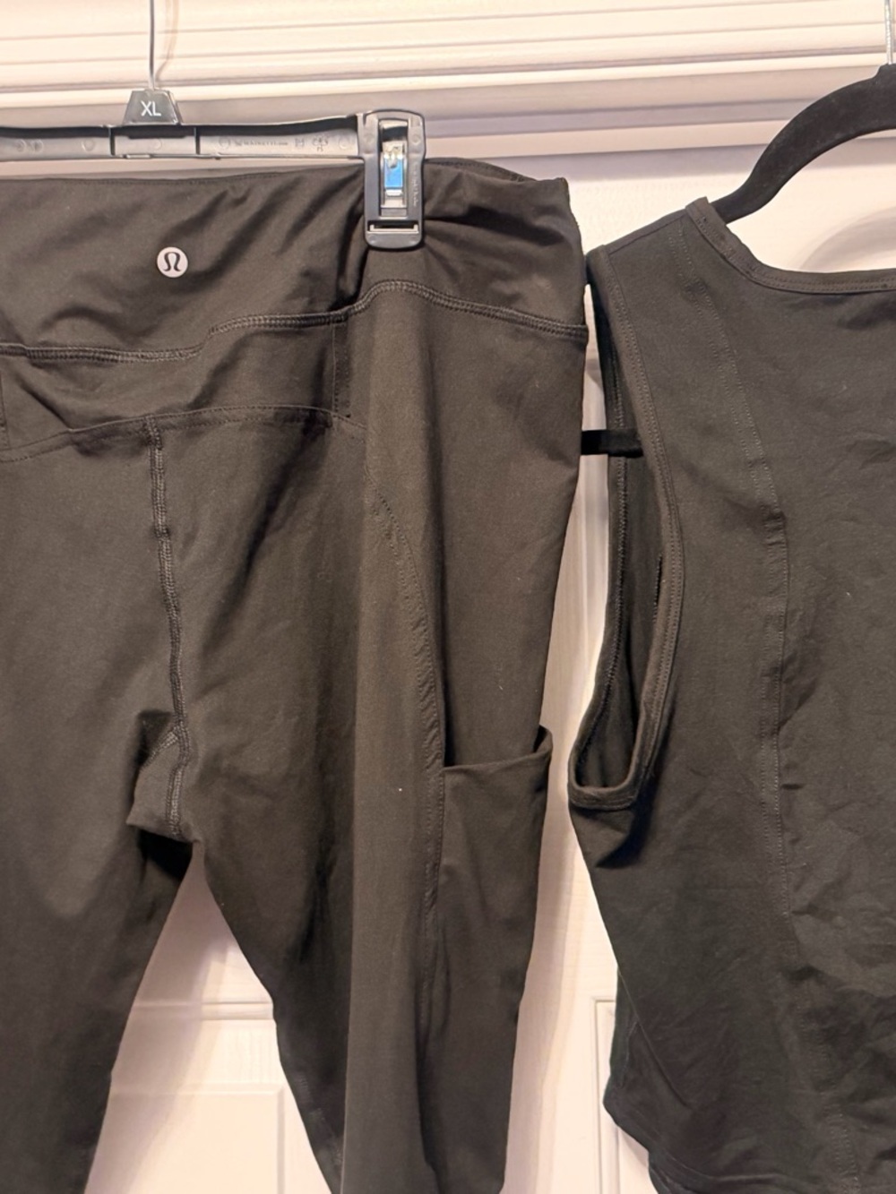Lululemon Athletica Black Leggings with Cropped Tank Set Sz 12 - Picture 6 of 7